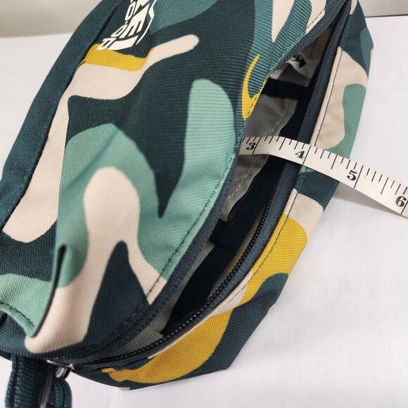 REI Co-op Roadtripper Pod Small Toiletry Kit Travel Organizer Bag Camouflage - Picture 11 of 11